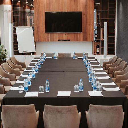Marinaj Hotel & Spa Tiranë Ngoại thất bức ảnh