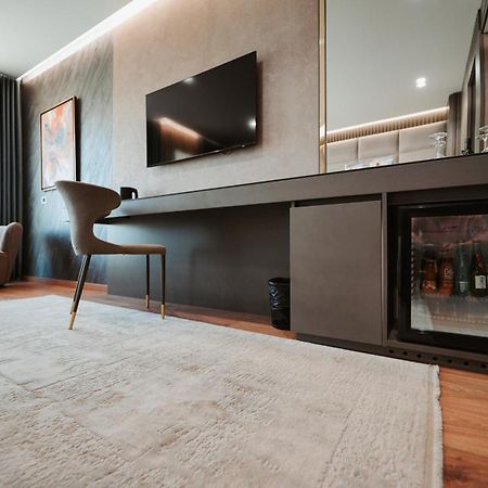 Marinaj Hotel & Spa Tiranë Ngoại thất bức ảnh