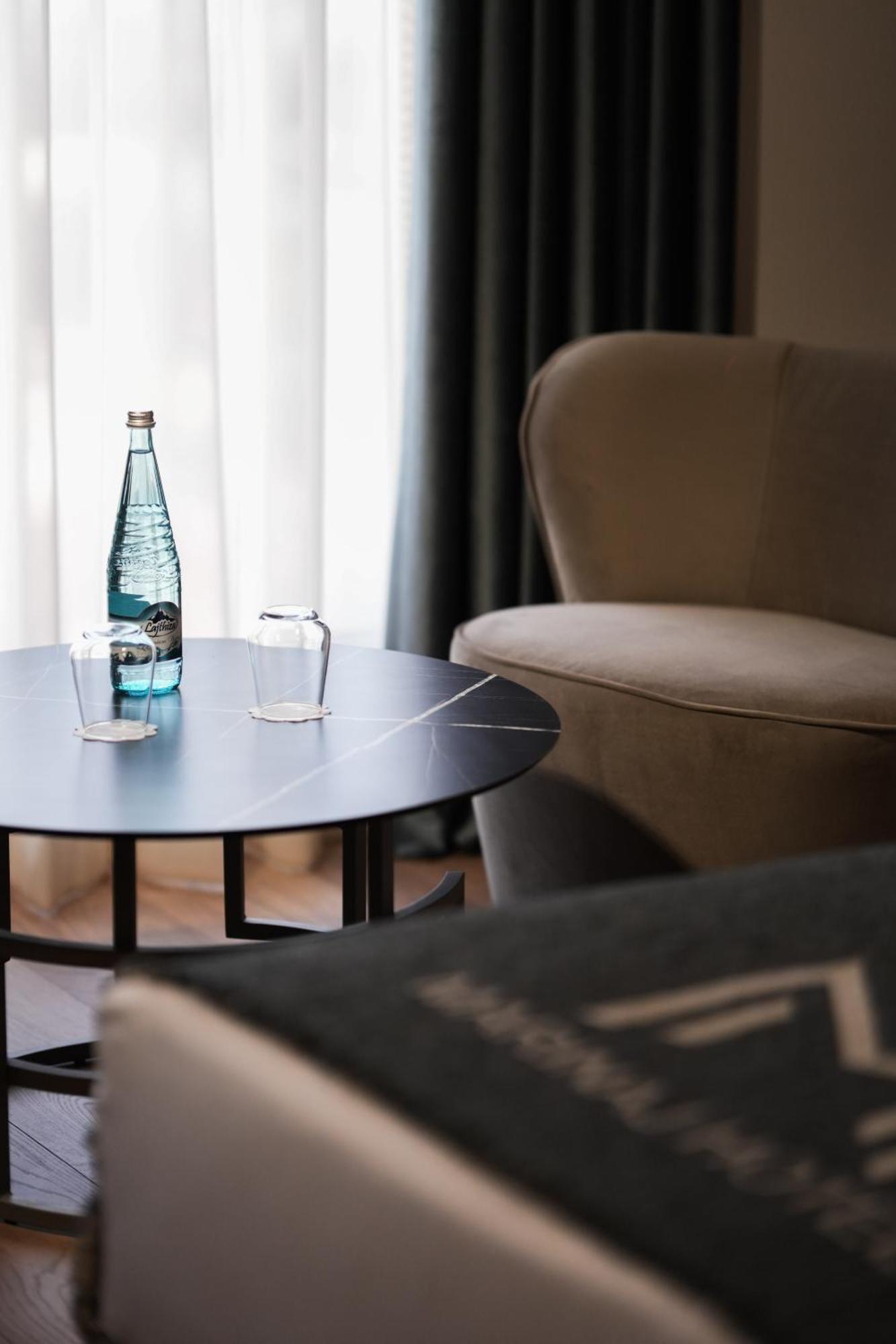 Marinaj Hotel & Spa Tiranë Ngoại thất bức ảnh